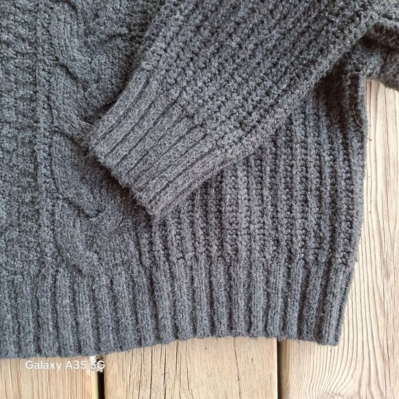 American Eagle Womens Navy Cable Knit Sweater Crewneck Button Detail Size M - Picture 2 of 5